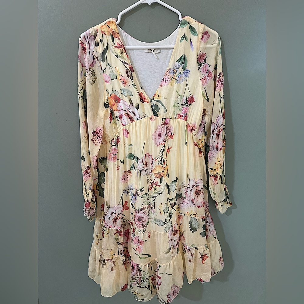 BELLAMBRA Silk Blend
Tiered Hem Mini 35"Long Dress
Pale Yellow Floral sz S